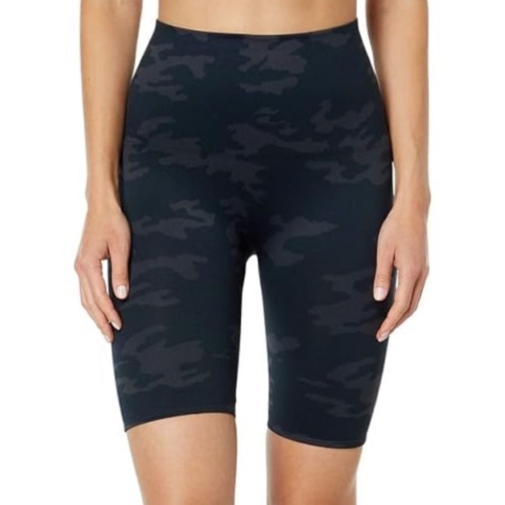 SPANX Look At Me Now Black Camo Bike Short